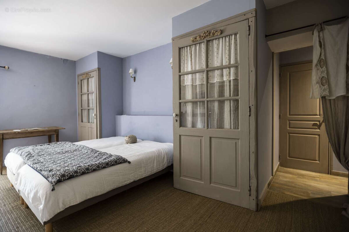 Maison à MONTSEGUR-SUR-LAUZON