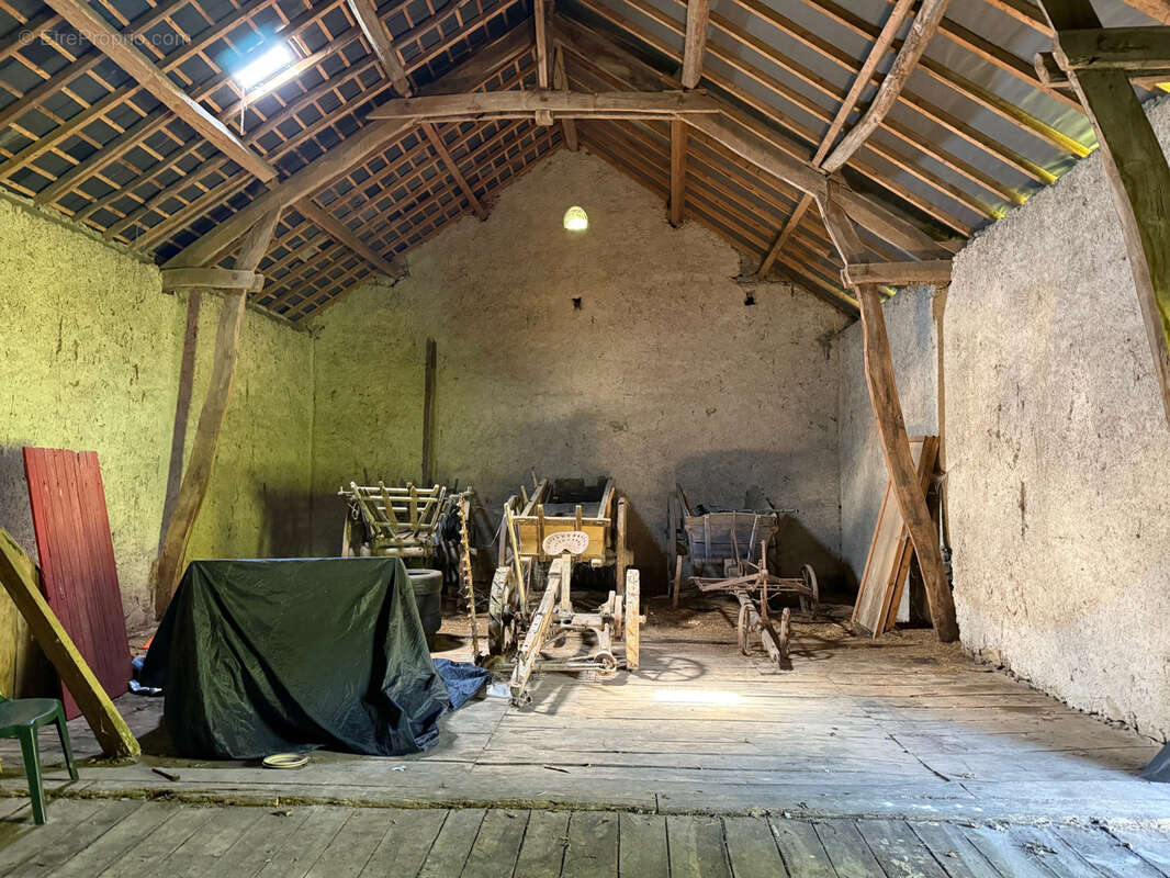 Maison à GOUTTIERES