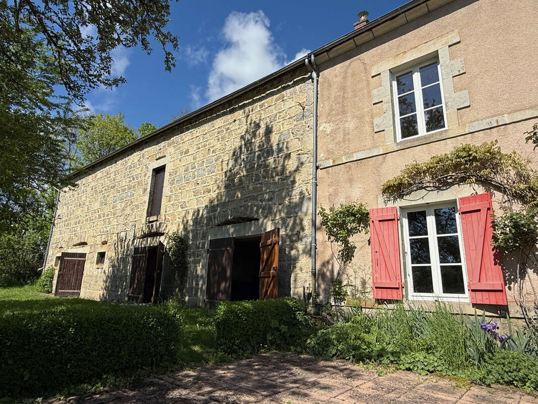 Maison à GOUTTIERES