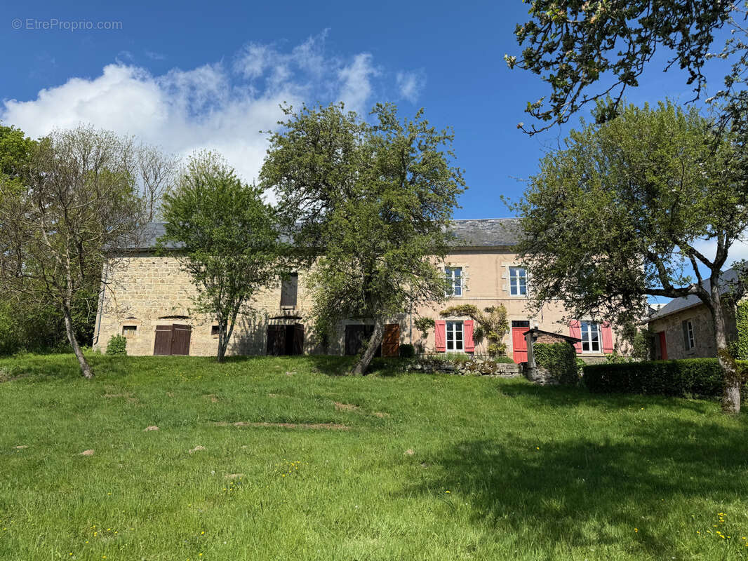 Maison à GOUTTIERES