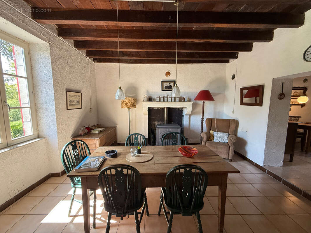 Maison à GOUTTIERES