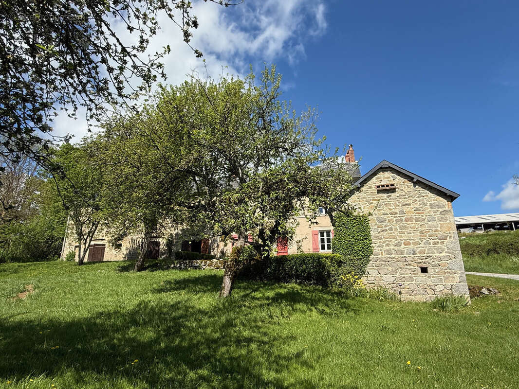 Maison à GOUTTIERES