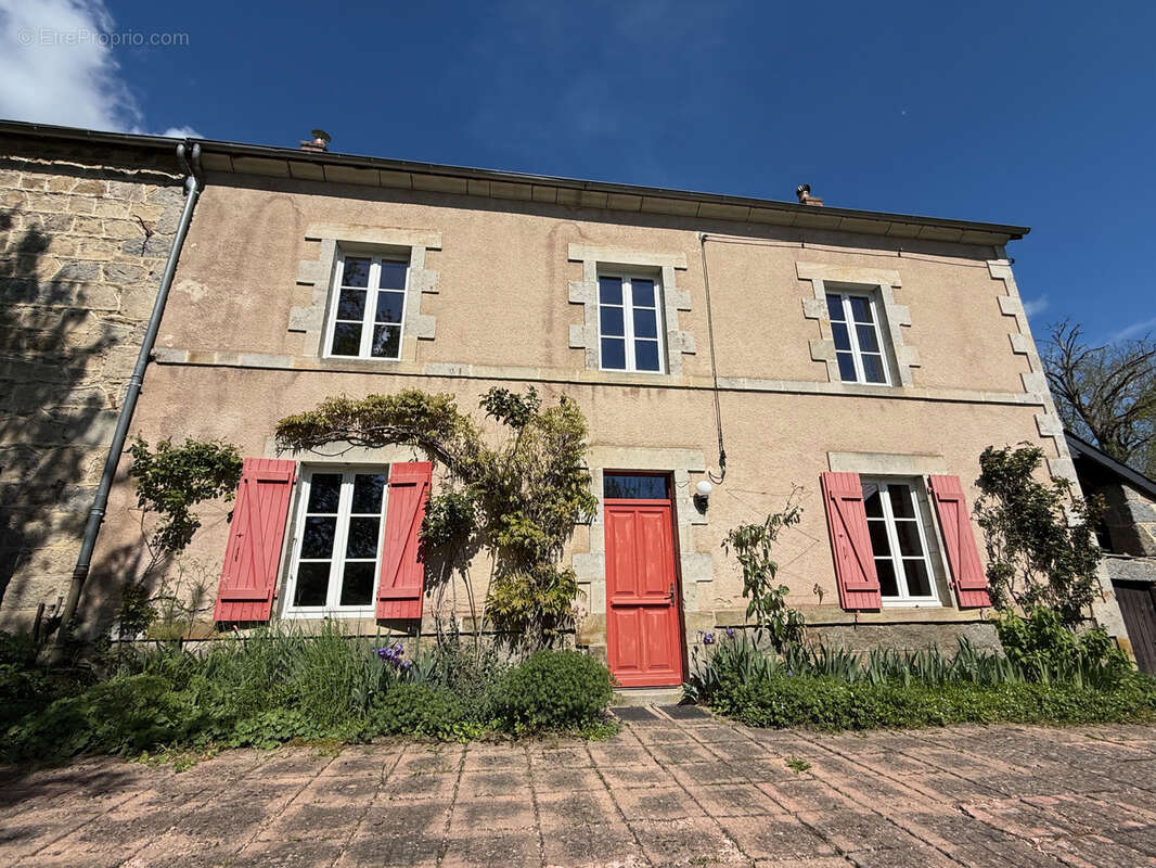 Maison à GOUTTIERES