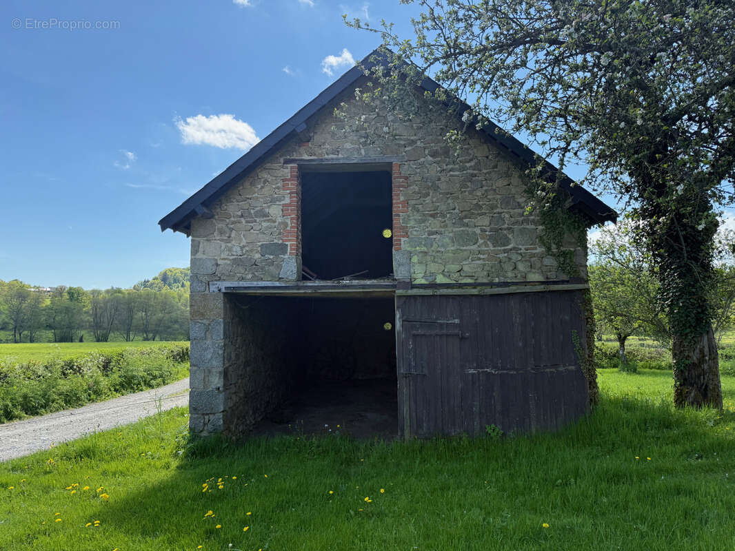 Maison à GOUTTIERES