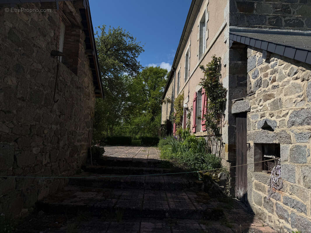 Maison à GOUTTIERES