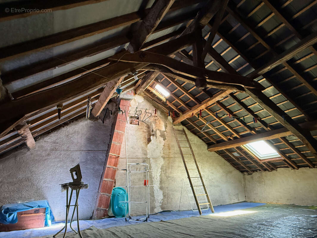 Maison à GOUTTIERES