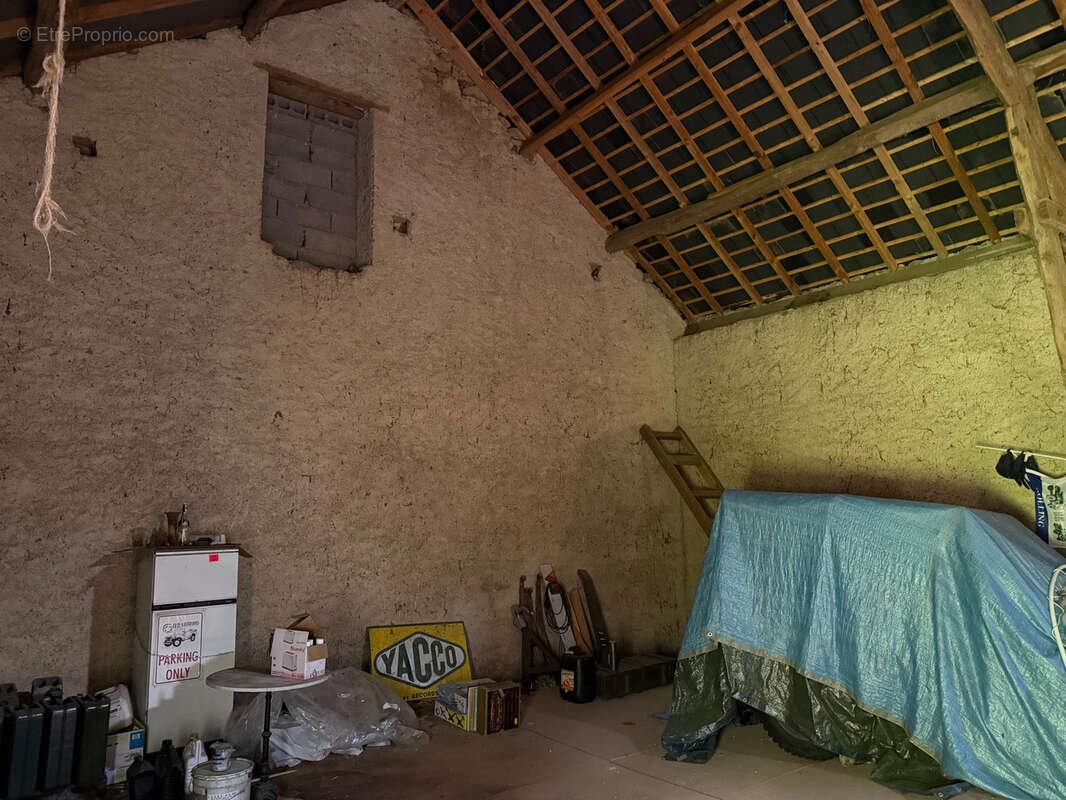 Maison à GOUTTIERES