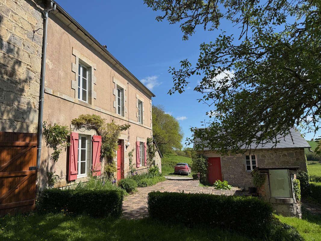 Maison à GOUTTIERES