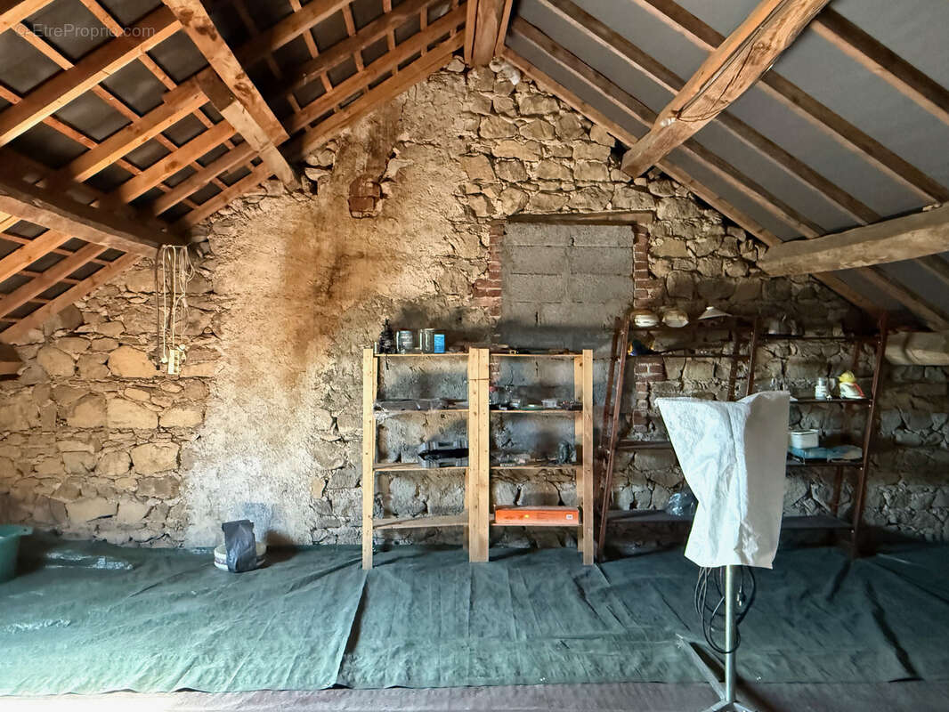 Maison à GOUTTIERES