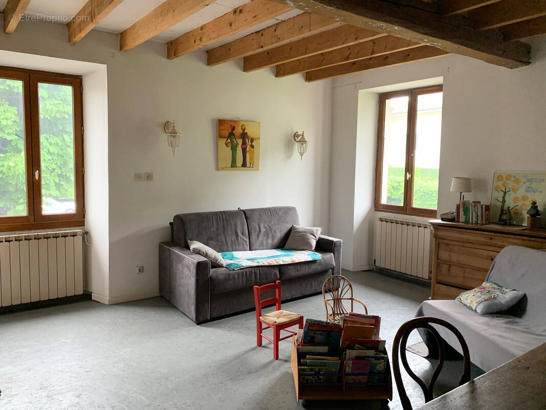 Maison à BEAUCROISSANT