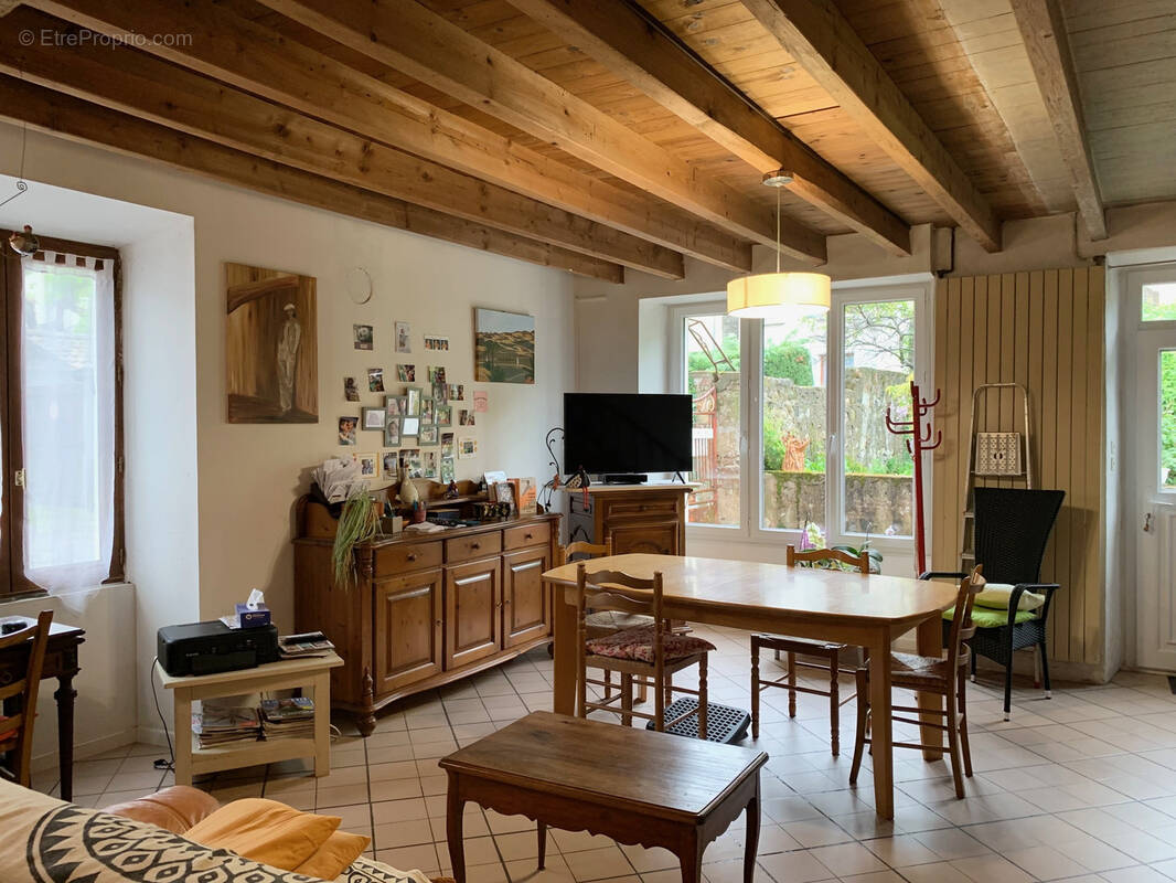 Maison à BEAUCROISSANT