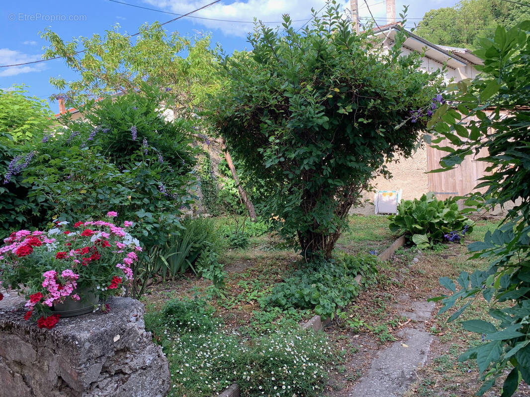 Maison à BEAUCROISSANT