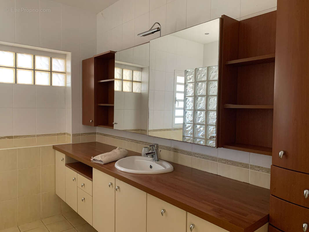 Maison à SAINT-DENIS