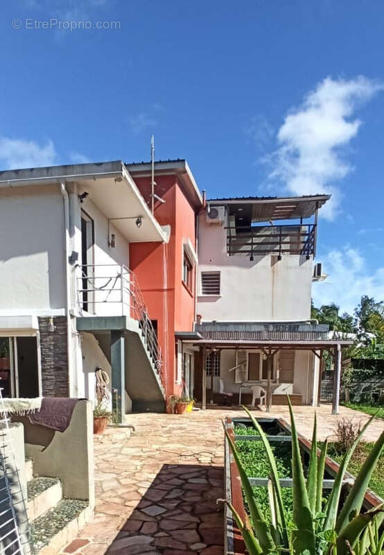 Maison à SAINT-DENIS