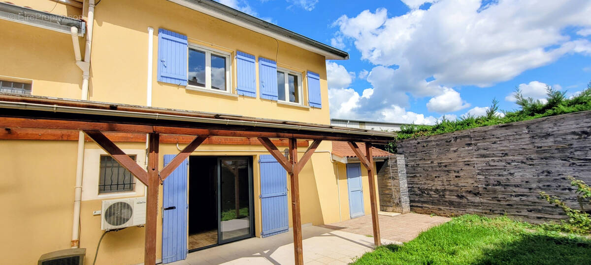 Maison à VILLEFRANCHE-SUR-SAONE