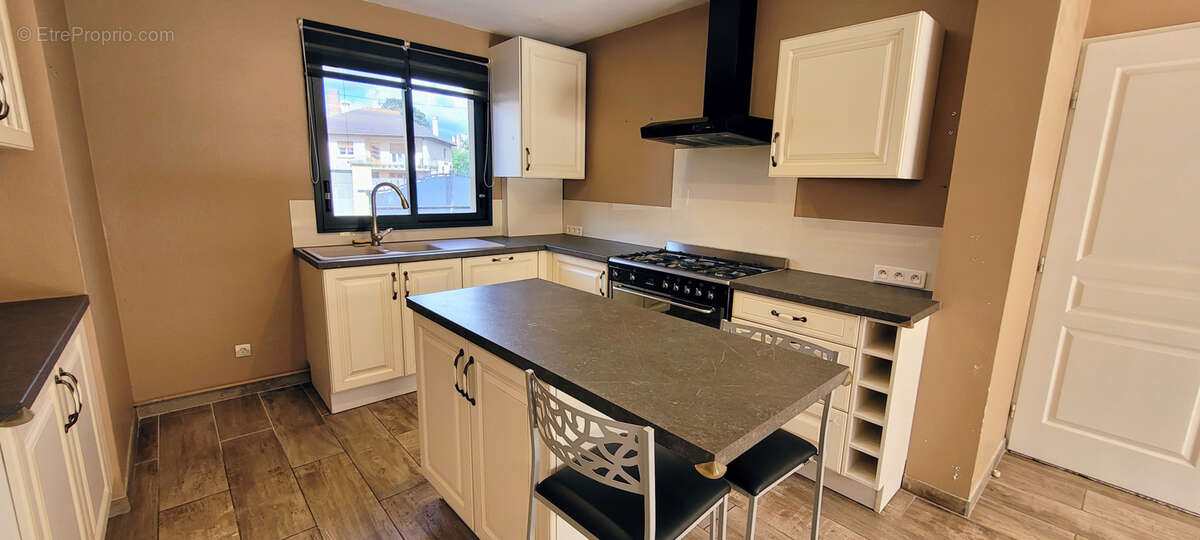 Maison à VILLEFRANCHE-SUR-SAONE