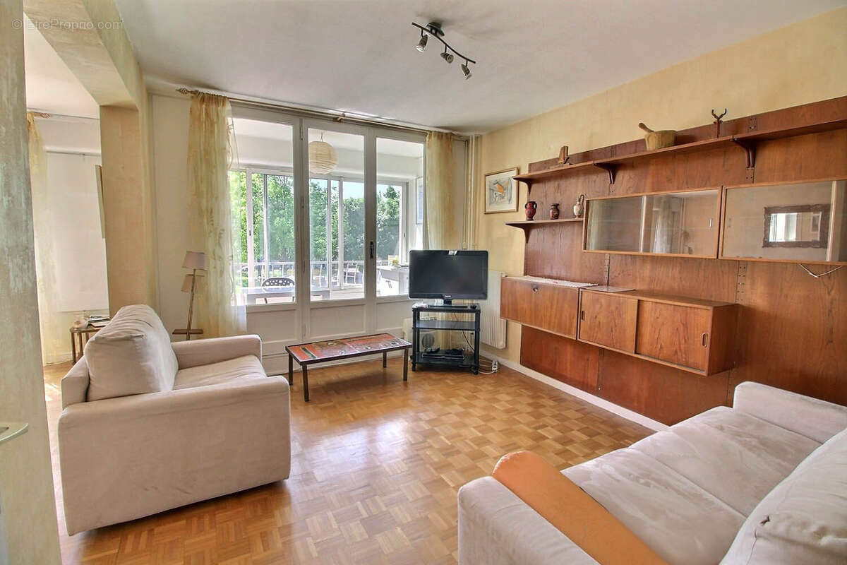 Appartement à BRON