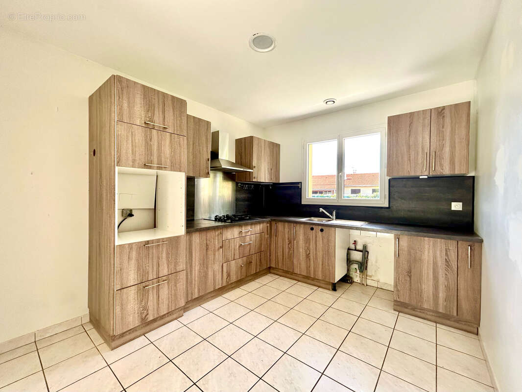 Maison à SURY-LE-COMTAL