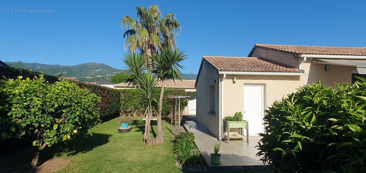 Maison à SANTA-LUCIA-DI-MORIANI