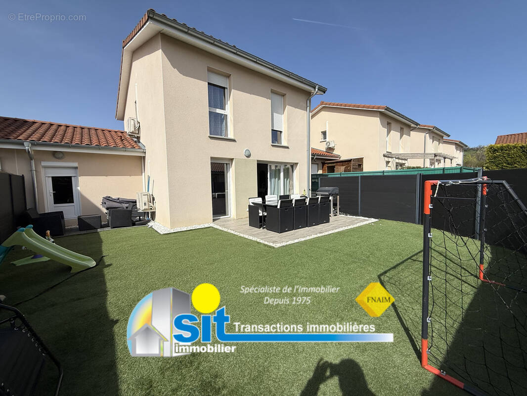 Maison à REVENTIN-VAUGRIS