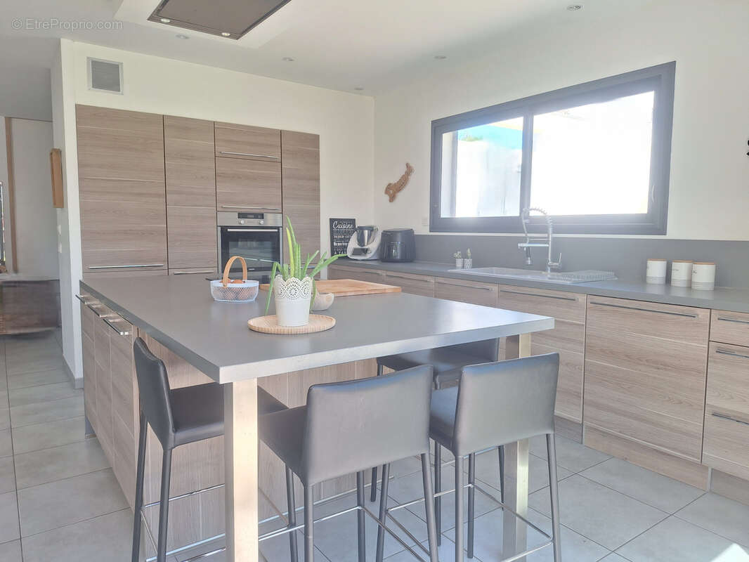 Maison à VILLENEUVE-DE-LA-RAHO