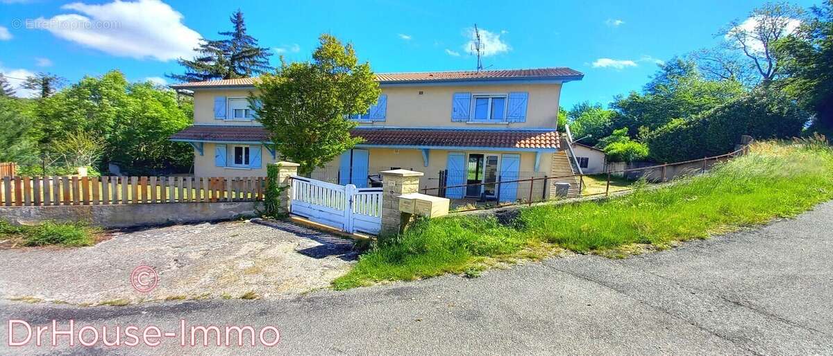 Maison à SAINT-JEAN-DE-BOURNAY