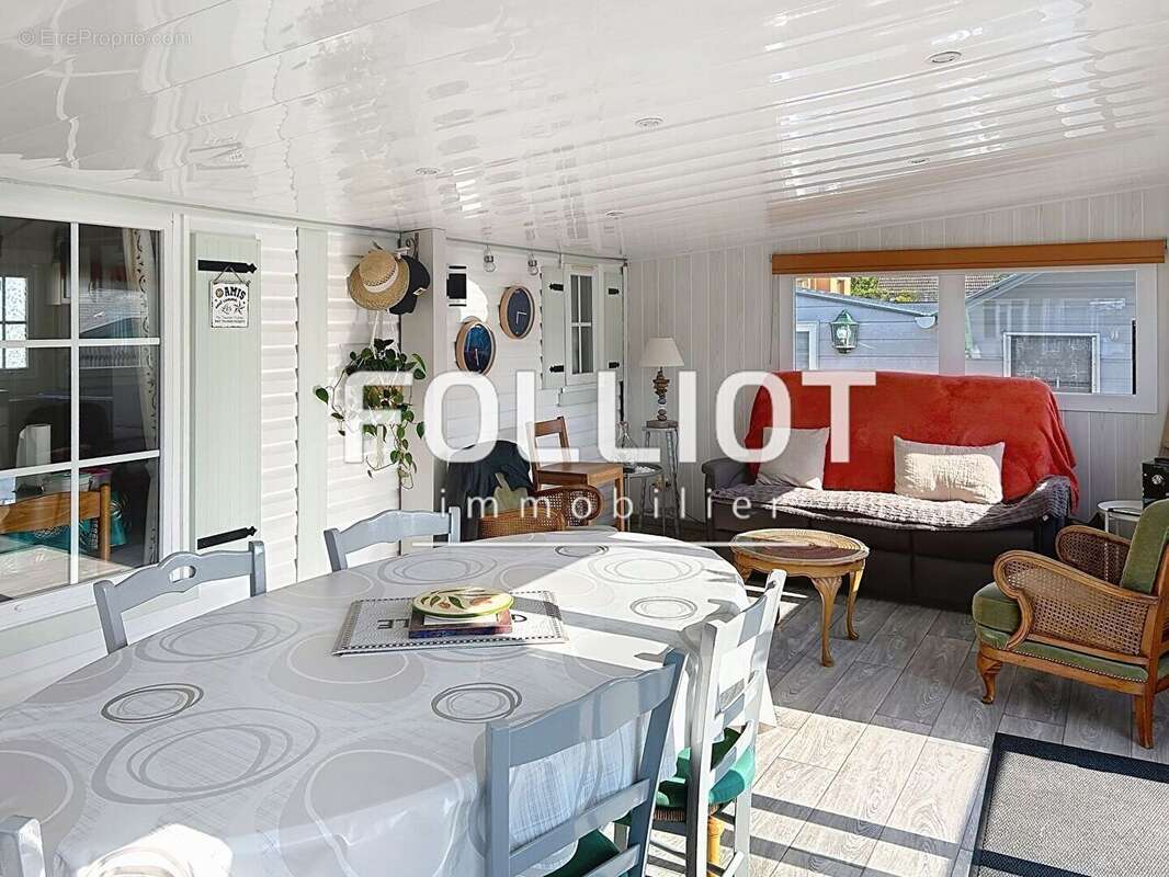 Maison à SAINT-PAIR-SUR-MER