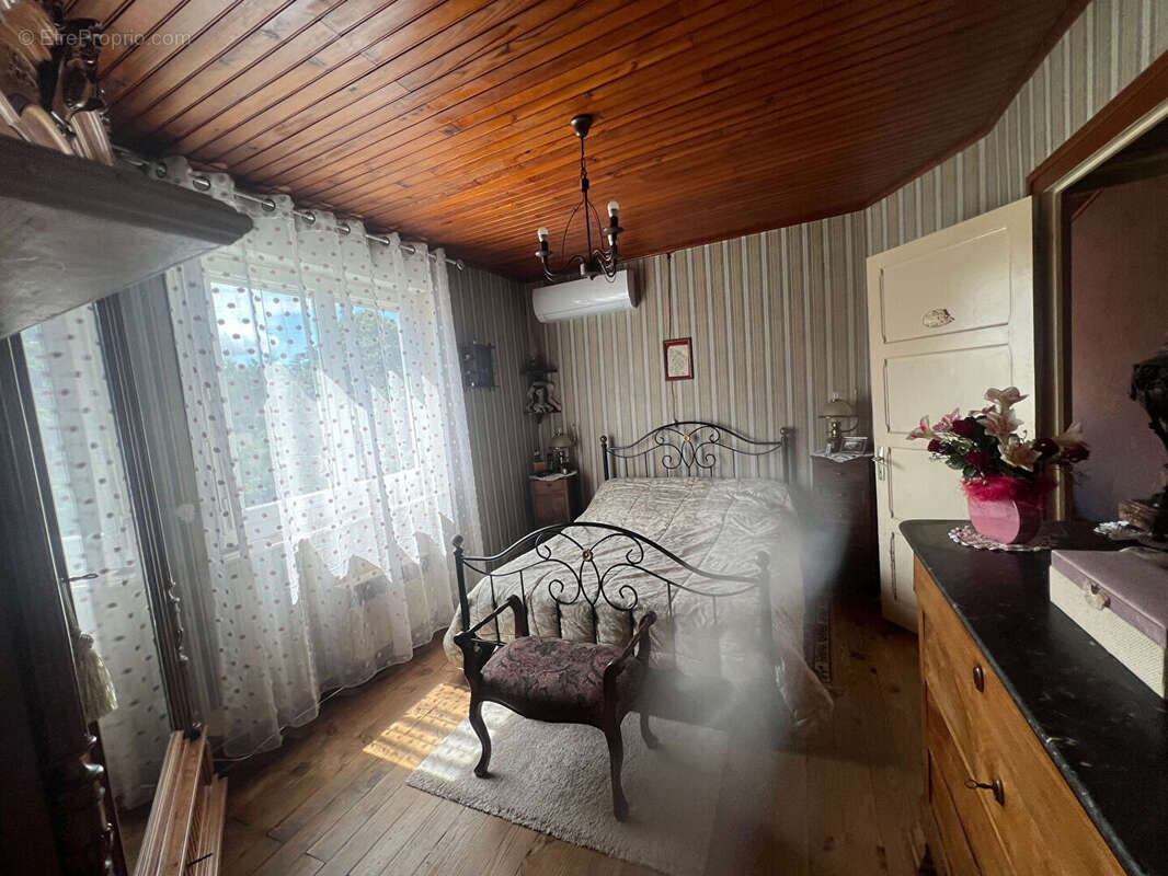 Maison à PONT-DE-CHERUY