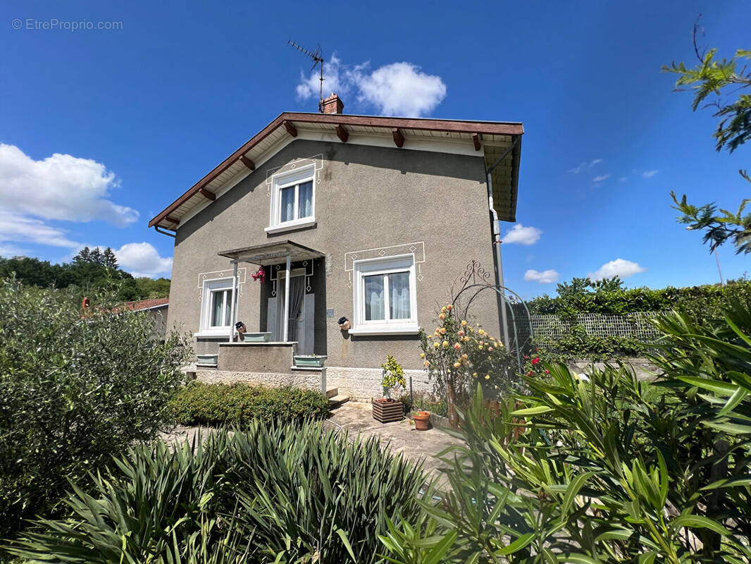 Maison à PONT-DE-CHERUY