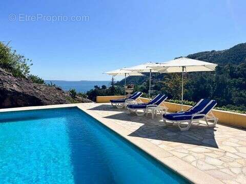 Maison à THEOULE-SUR-MER