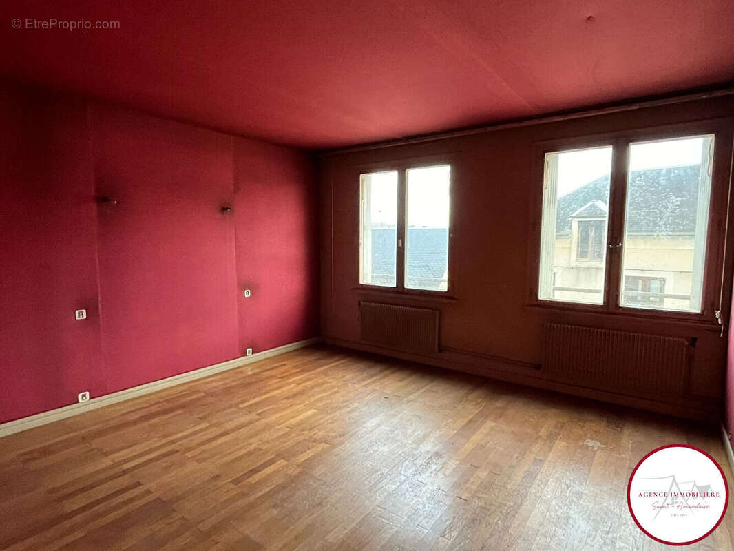 Appartement à SAINT-AMAND-MONTROND