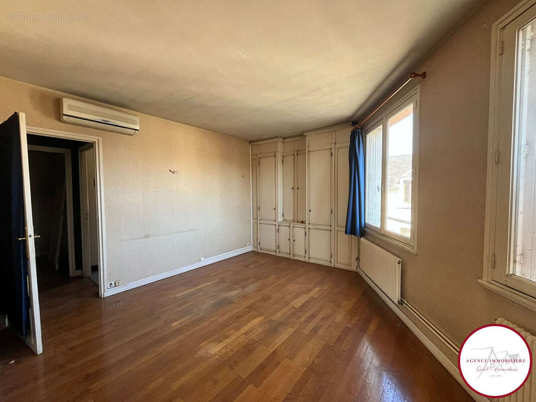 Appartement à SAINT-AMAND-MONTROND