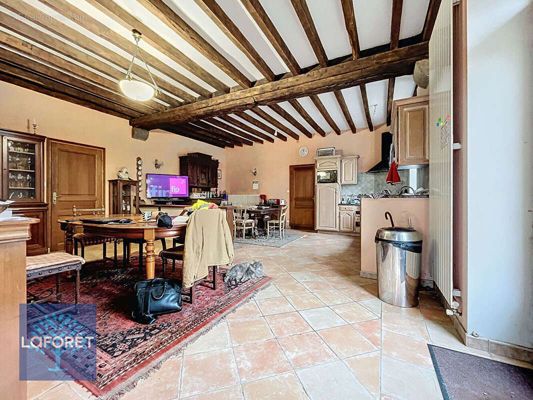 Maison à LOUVIGNE-DU-DESERT