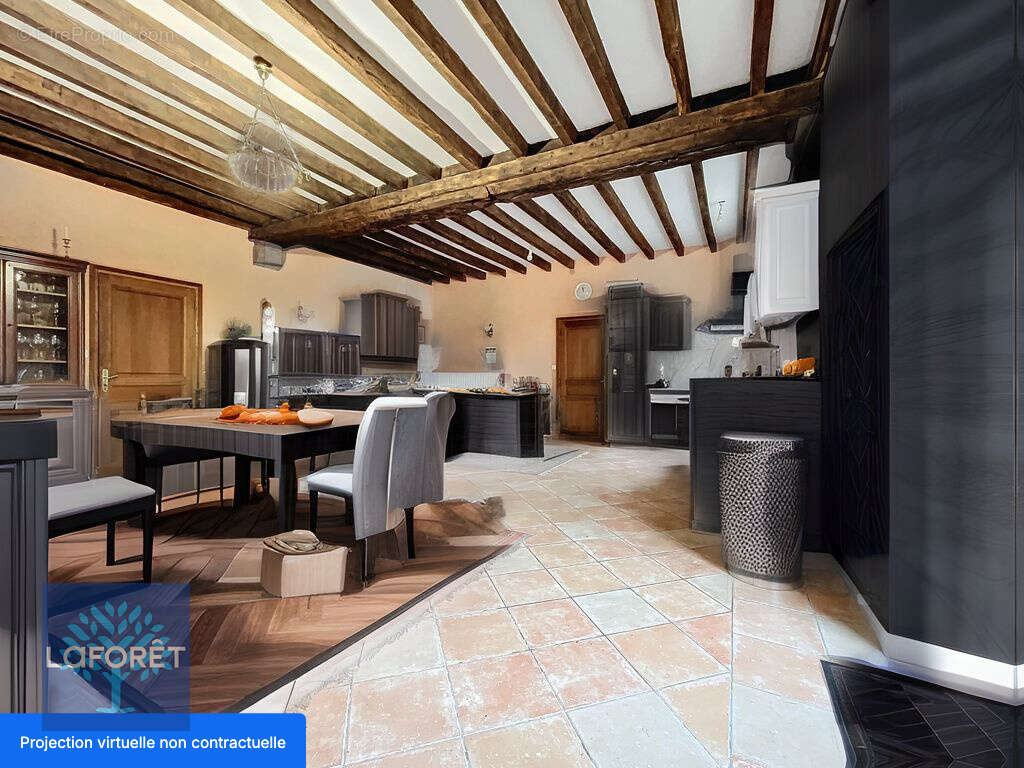 Maison à LOUVIGNE-DU-DESERT