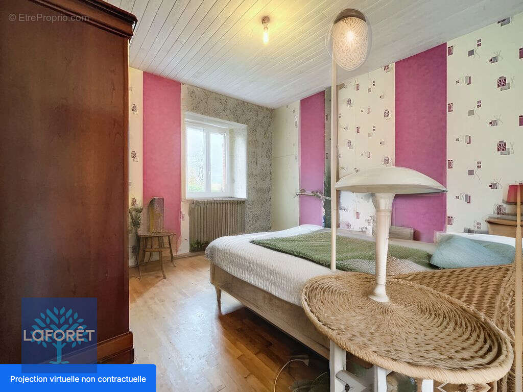 Maison à LOUVIGNE-DU-DESERT