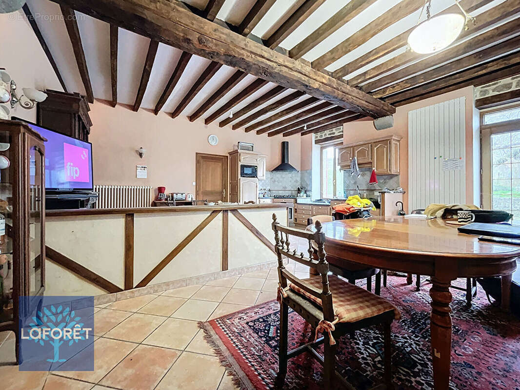 Maison à LOUVIGNE-DU-DESERT