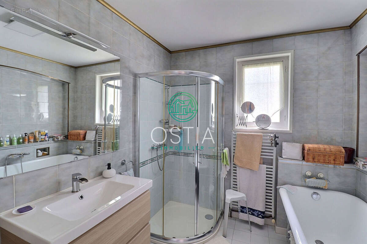 Maison à SAINT-MARTIN-LA-PLAINE