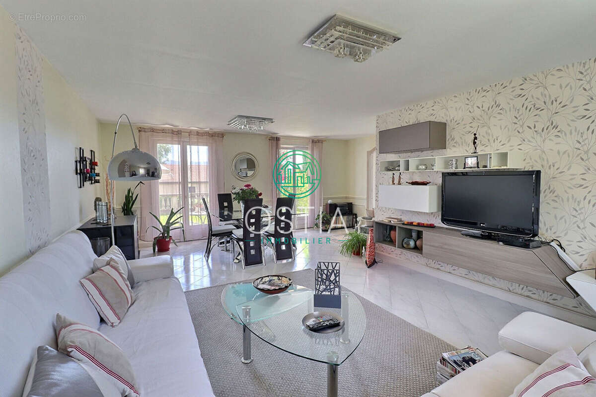 Maison à SAINT-MARTIN-LA-PLAINE