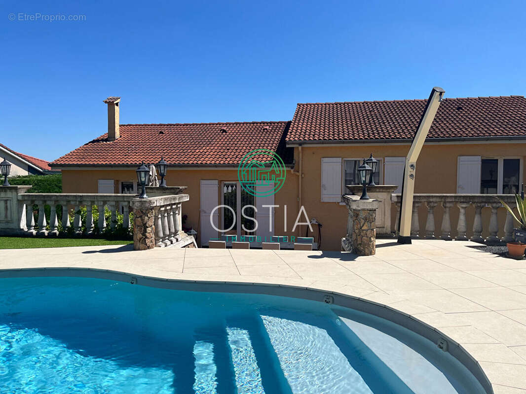 Maison à SAINT-MARTIN-LA-PLAINE