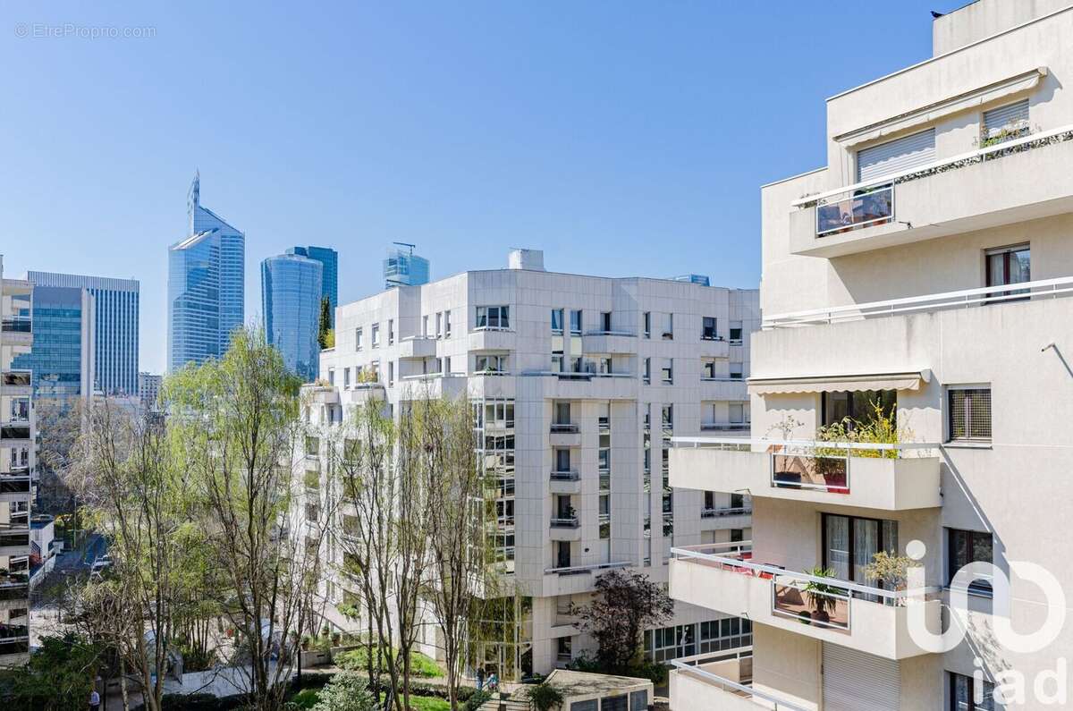 Photo 4 - Appartement à COURBEVOIE