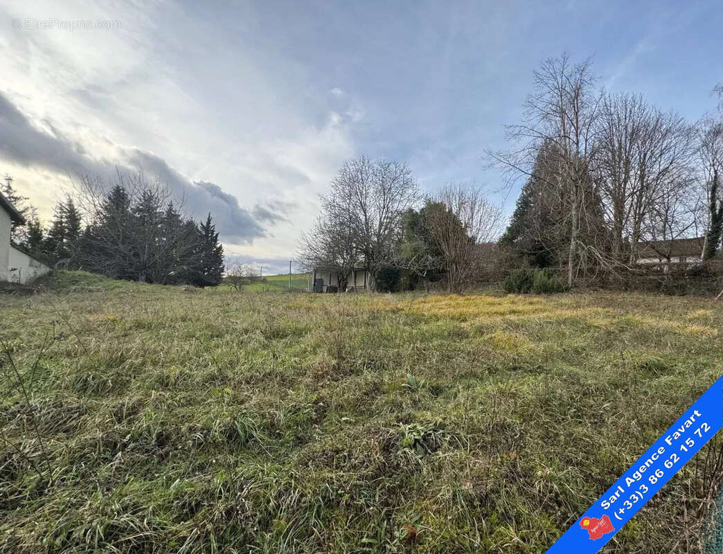 Maison à LA CELLE-SAINT-CYR