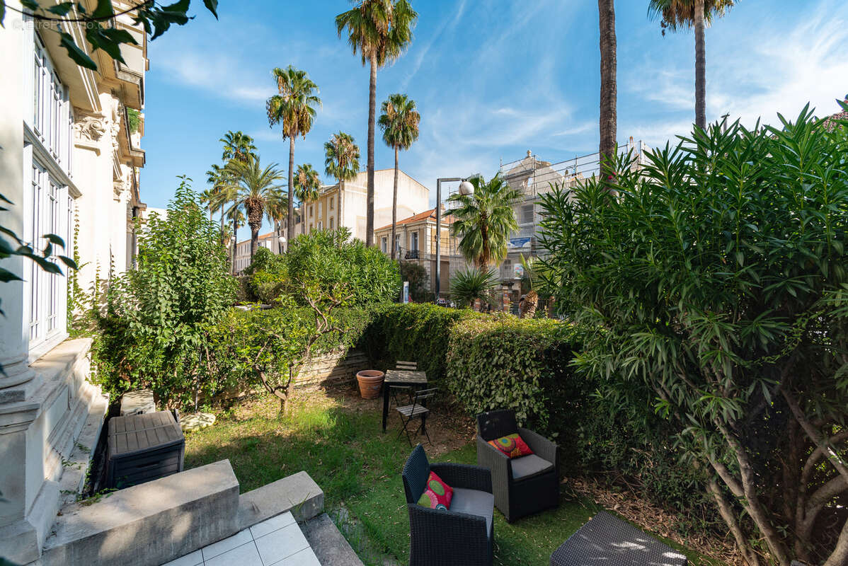 Appartement à HYERES