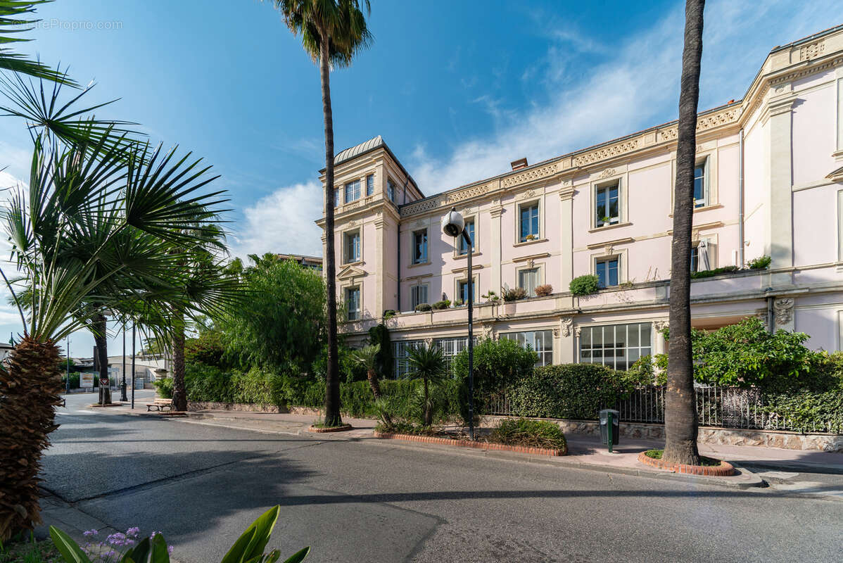 Appartement à HYERES