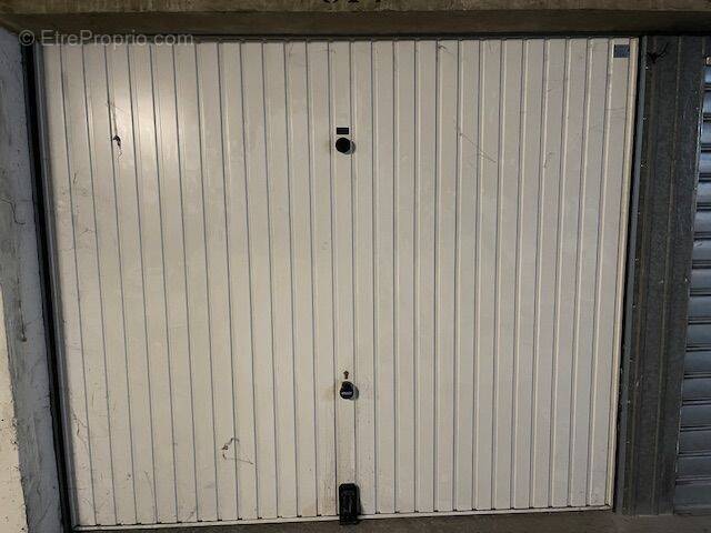 Parking à MARSEILLE-10E