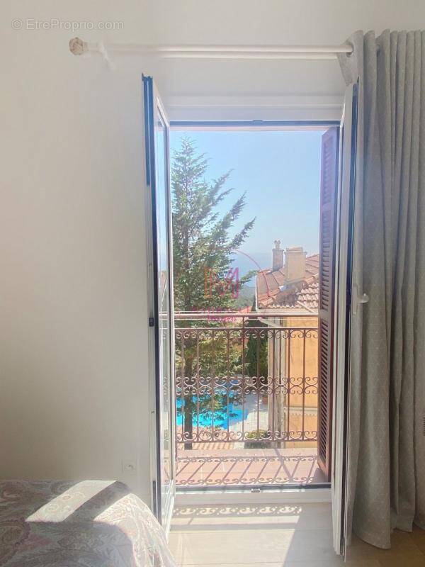 Appartement à LA TURBIE