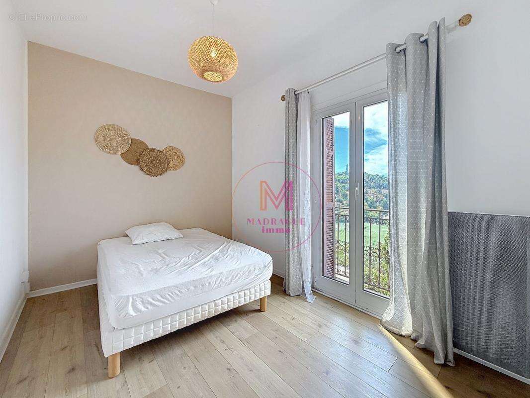 Appartement à LA TURBIE