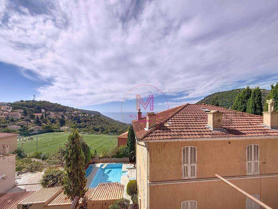 Appartement à LA TURBIE