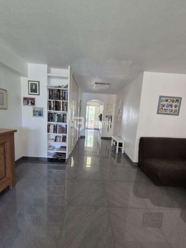 Appartement à MARSEILLE-10E