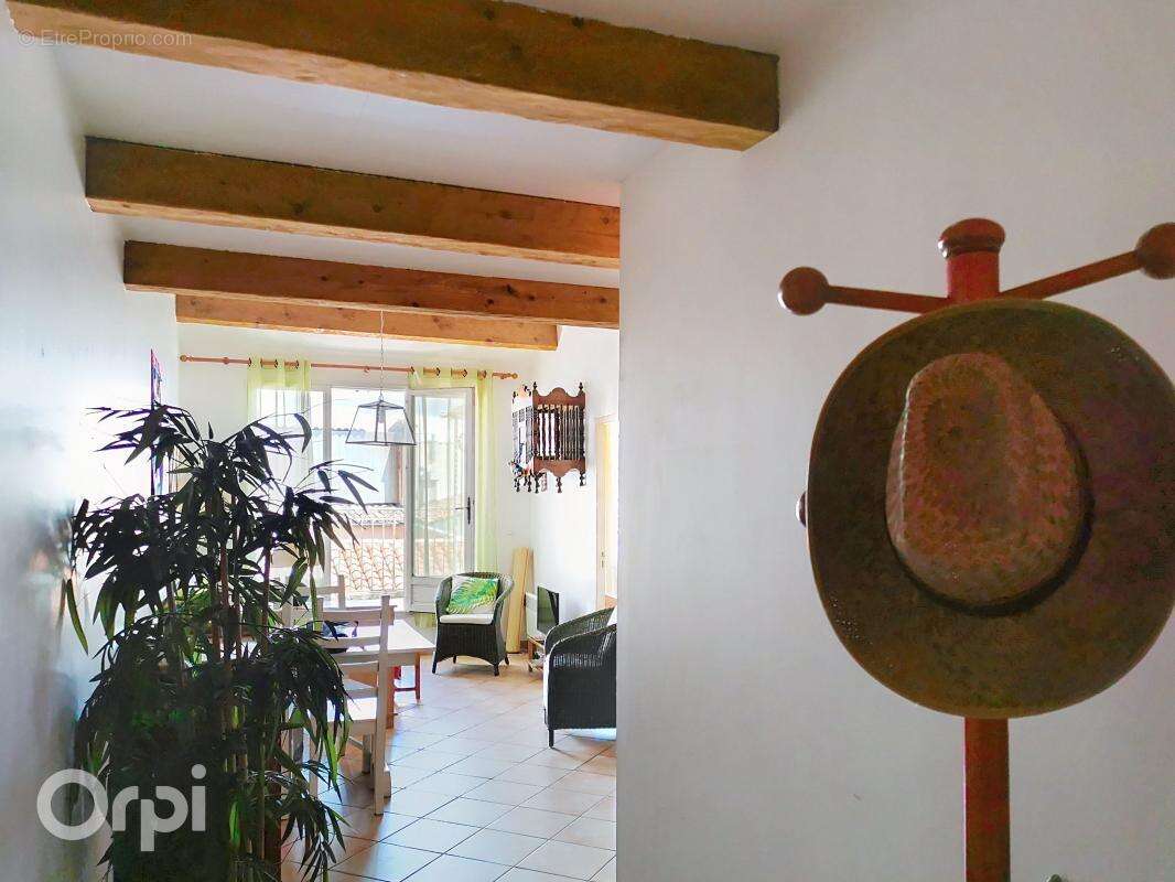 Appartement à LA CADIERE-D&#039;AZUR