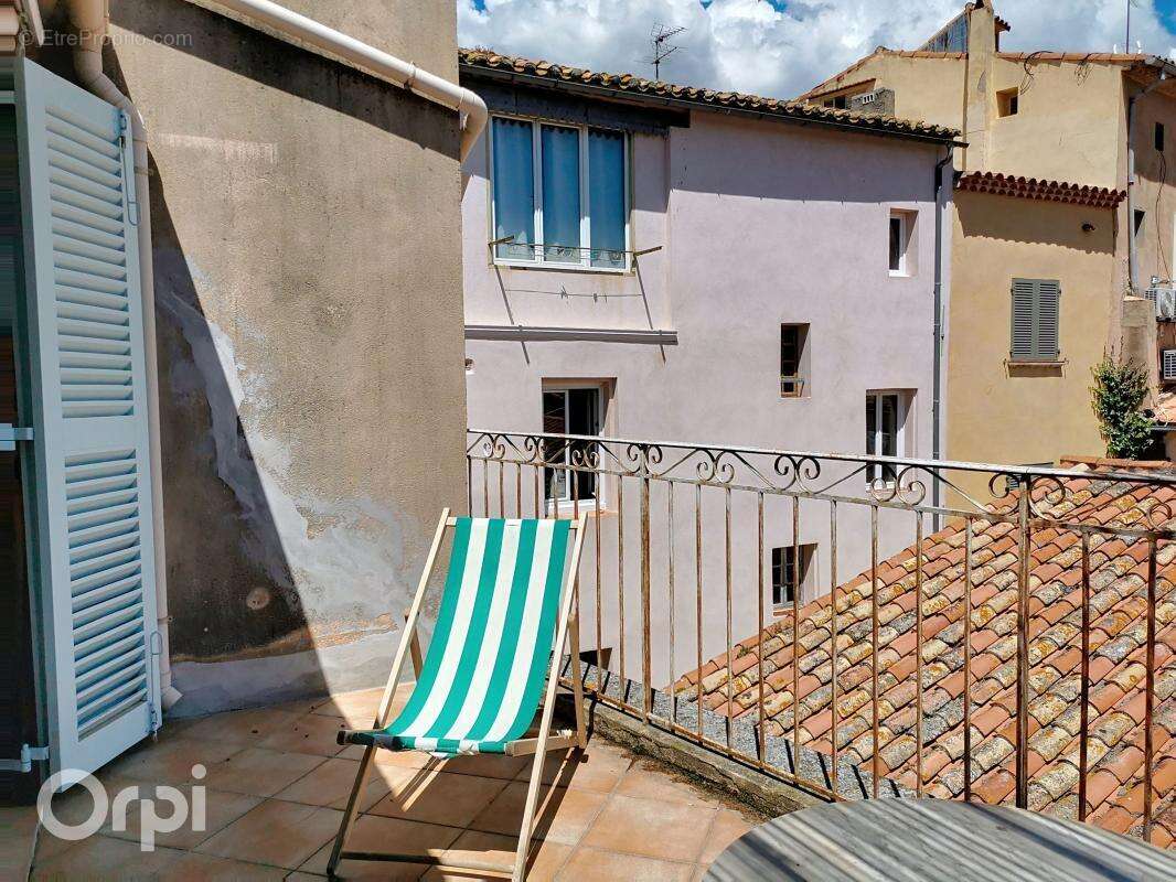 Appartement à LA CADIERE-D&#039;AZUR